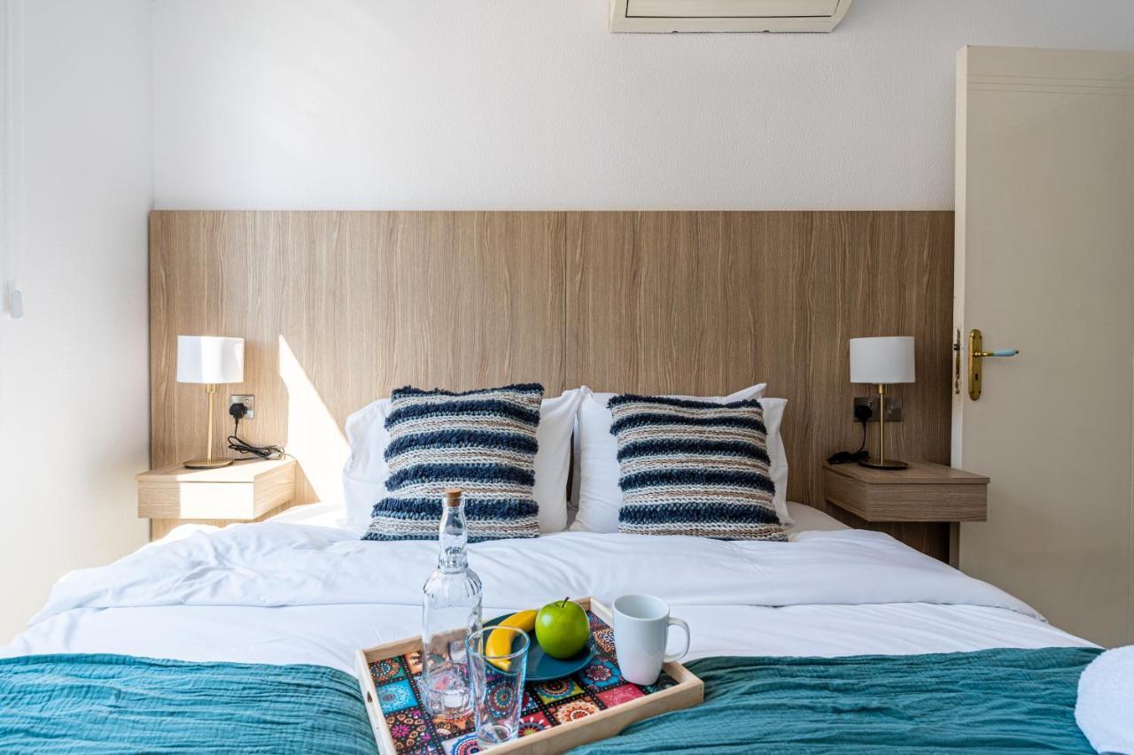 Whispering Palms 1-Br Apt By Finikoudes Beach ลาร์นาคา ภายนอก รูปภาพ